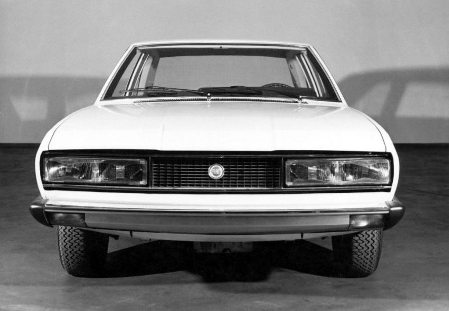  Fiat 130 Coupe 1971 года  (фото 3 из 8)